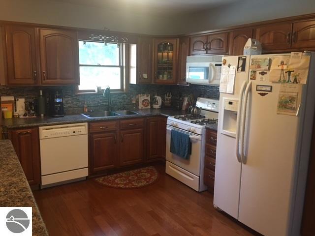136 E Wright Ave, Shepherd, MI 48883 photo 7