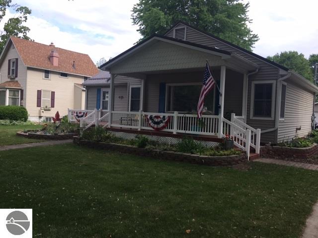 136 E Wright Ave, Shepherd, MI 48883 photo 2