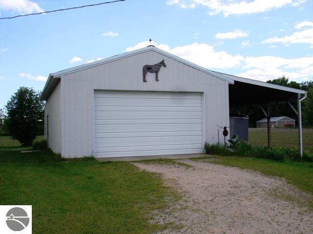 9842 E Pleasant Valley Rd, Shepherd, MI 48883 photo 31