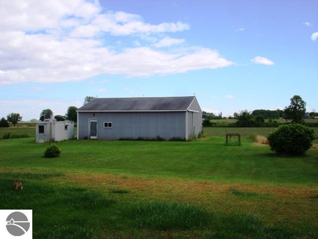 9842 E Pleasant Valley Rd, Shepherd, MI 48883 photo 25