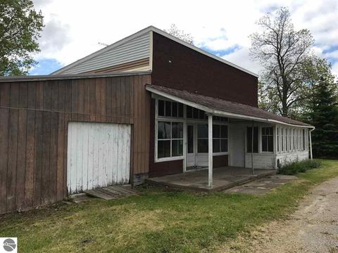 532 N Delano Rd, Au Gres, MI 48703 photo 1