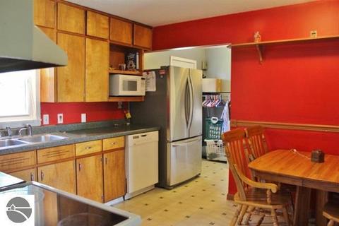 432 E Marshall St, Alma, MI 48801 photo 7