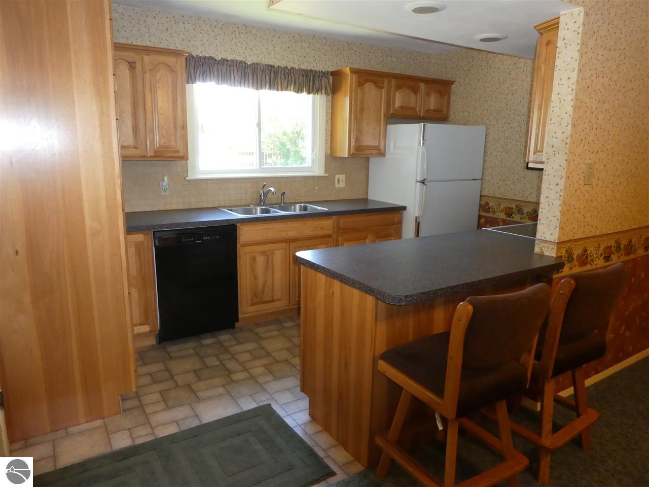 306 Devon Dr, Saint Louis, MI 48880 photo 12