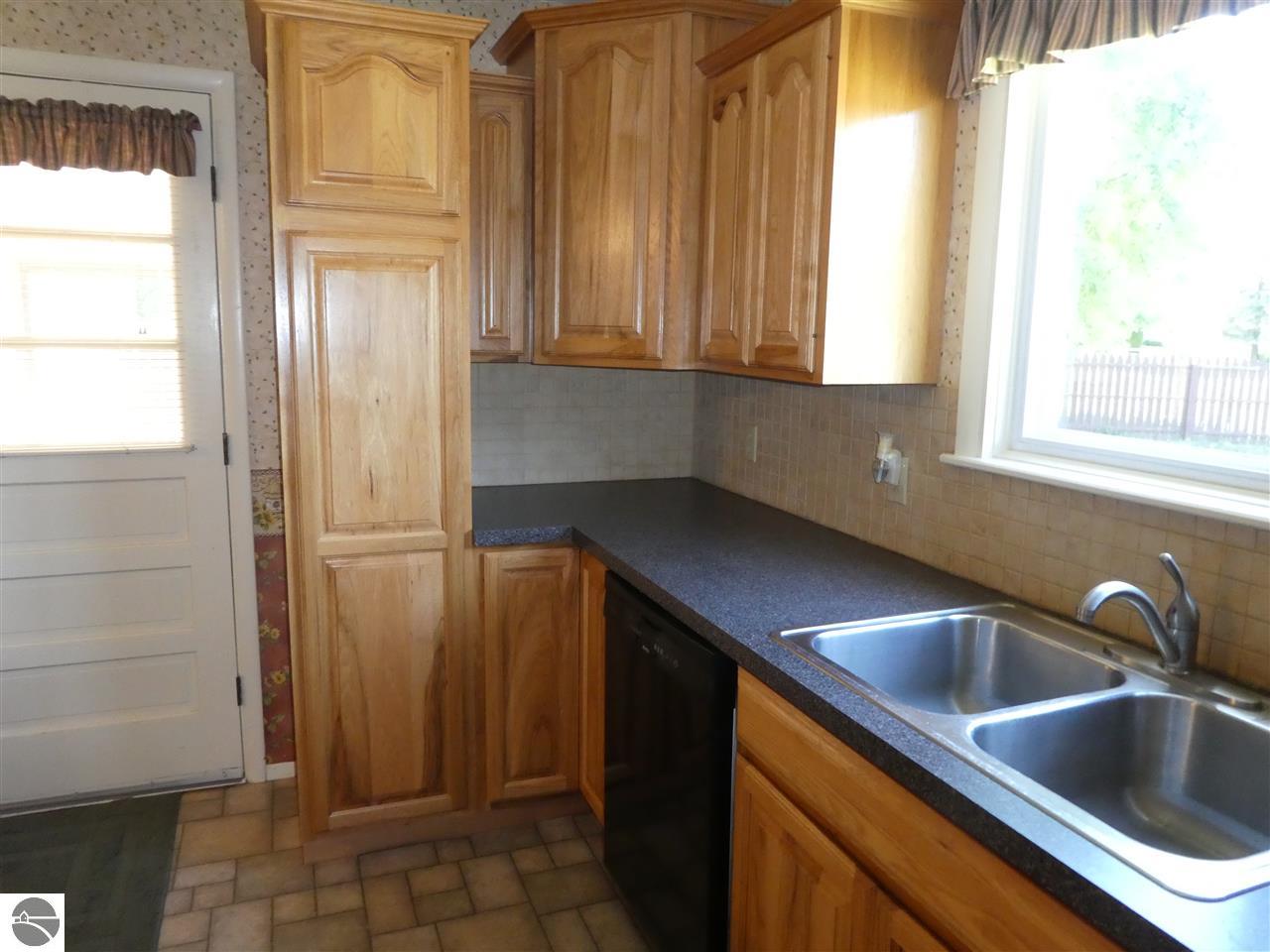 306 Devon Dr, Saint Louis, MI 48880 photo 13