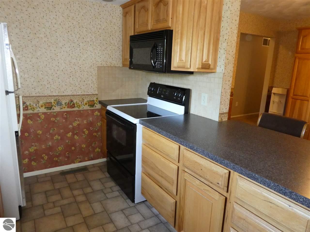 306 Devon Dr, Saint Louis, MI 48880 photo 14