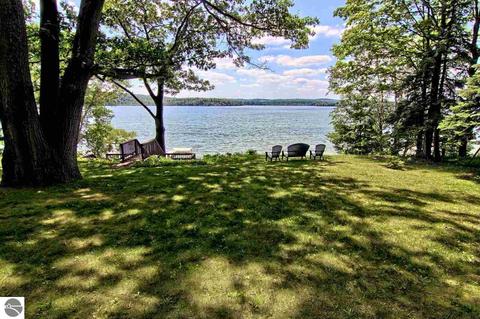 4385 E Shore Dr, Grawn, MI 49637 photo 3