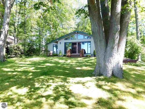 4385 E Shore Dr, Grawn, MI 49637 photo 2