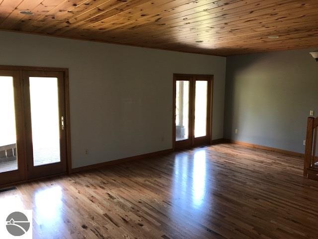 3169 Walton, Shepherd, MI 48883 photo 5