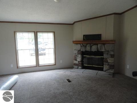 3650 E Shore Dr, Weidman, MI 48893 photo 11