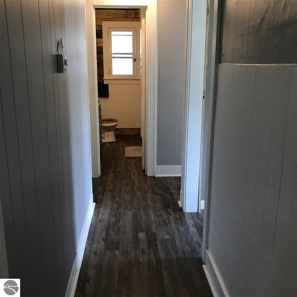 411 Fourth St, Clare, MI 48617 photo 9
