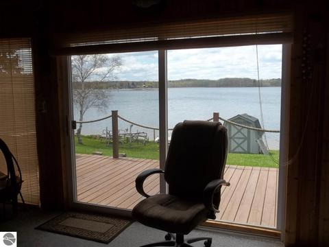 384 Everett Trl, Hale, MI 48739 photo 10