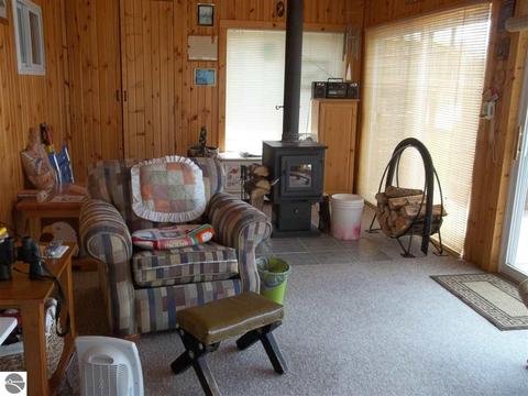 384 Everett Trl, Hale, MI 48739 photo 8