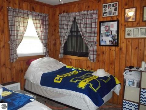 384 Everett Trl, Hale, MI 48739 photo 5