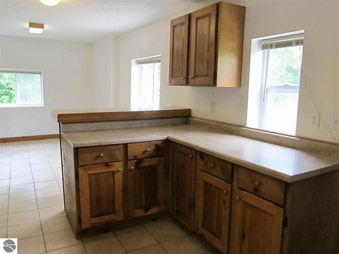 6315 E Lincoln Rd, Cedar, MI 49621 photo 4