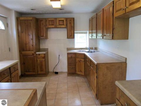 6315 E Lincoln Rd, Cedar, MI 49621 photo 2