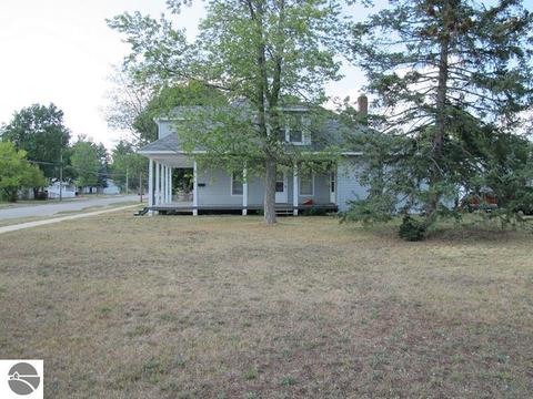 702 Park St, Grayling, MI 49738 photo 4