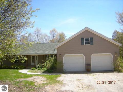 2585 Mohawk Trce, Interlochen, MI 49643 photo 1