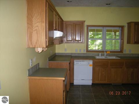 2585 Mohawk Trce, Interlochen, MI 49643 photo 8