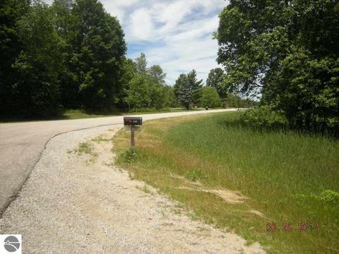 2585 Mohawk Trce, Interlochen, MI 49643 photo 5