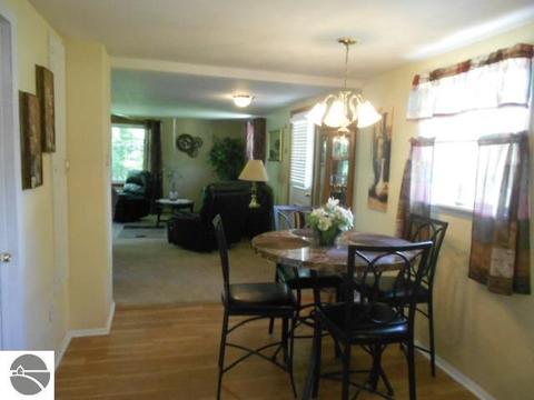 323 E Surrey Rd, Farwell, MI 48622 photo 5