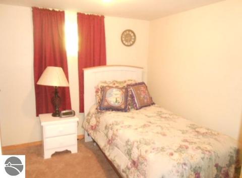 323 E Surrey Rd, Farwell, MI 48622 photo 9