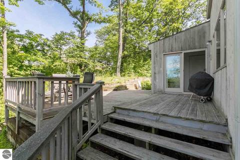 4060 S Bluff Ln, Cedar, MI 49621 photo 13