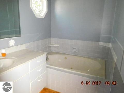 327 Main St, Lincoln, MI 48742 photo 17