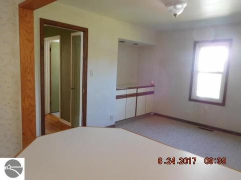 327 Main St, Lincoln, MI 48742 photo 8