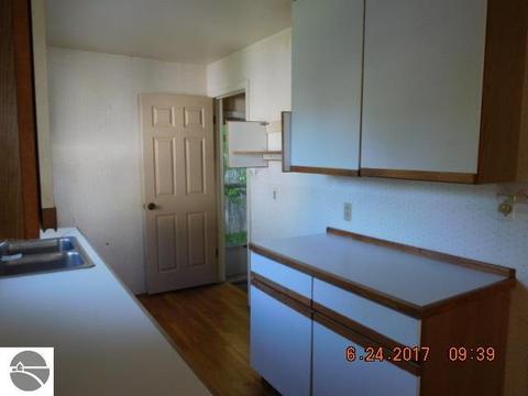 327 Main St, Lincoln, MI 48742 photo 7