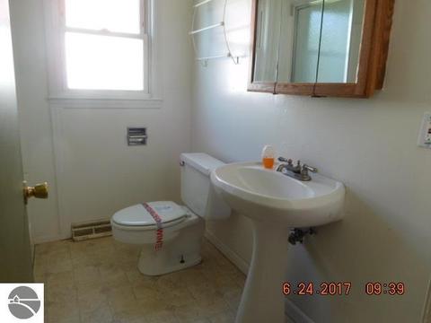 327 Main St, Lincoln, MI 48742 photo 11