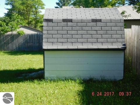 327 Main St, Lincoln, MI 48742 photo 5