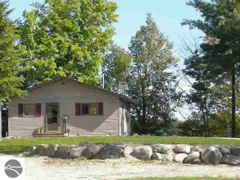 5439 Ridge Rd, Hale, MI 48739 photo 3