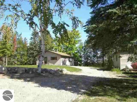 5439 Ridge Rd, Hale, MI 48739 photo 2