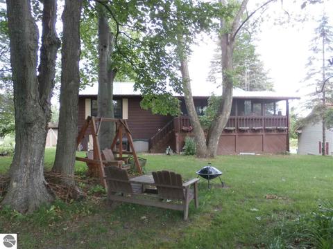 1787 Linksview Way, Gladwin, MI 48624 photo 9