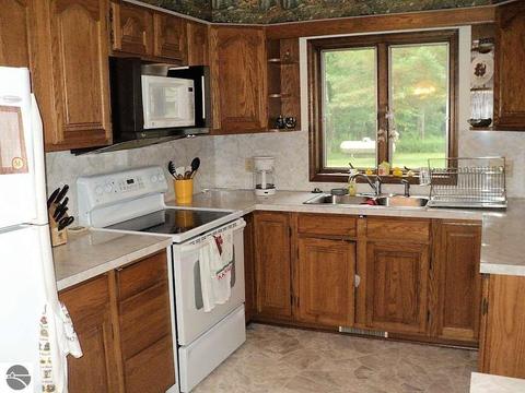4289 Fox Run, Remus, MI 49340 photo 8