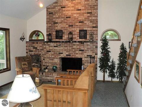 4289 Fox Run, Remus, MI 49340 photo 4