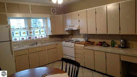 309 S Frst, Standish, MI 48658 photo 5