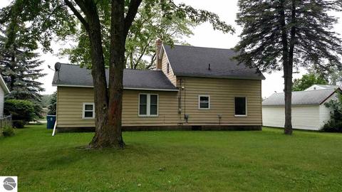 309 S Frst, Standish, MI 48658 photo 2