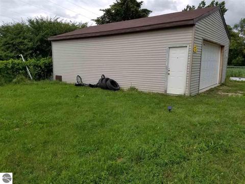 22700 Gratiot Rd, Merrill, MI 48637 photo 3