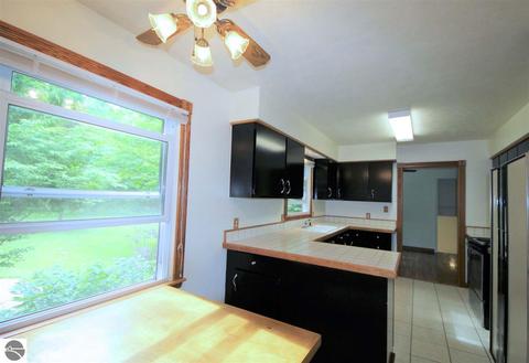 4552 Case Blvd, Interlochen, MI 49643 photo 9