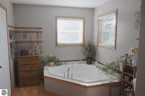 4957 E Pleasant Valley Rd, Shepherd, MI 48883 photo 12