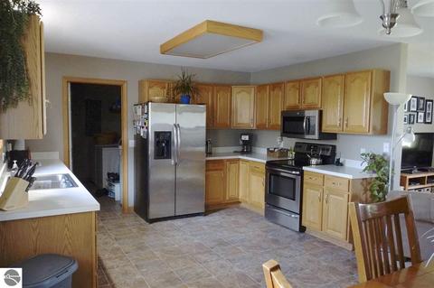 4957 E Pleasant Valley Rd, Shepherd, MI 48883 photo 6