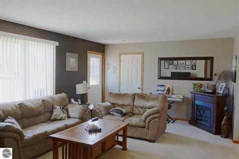 4957 E Pleasant Valley Rd, Shepherd, MI 48883 photo 4