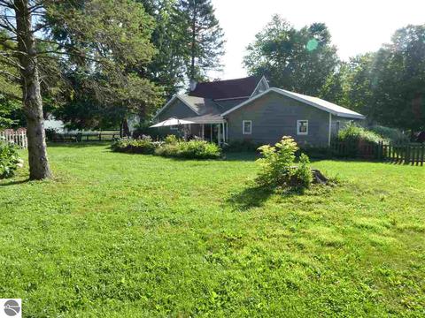 217 N Barnes St, Ithaca, MI 48847 photo 5