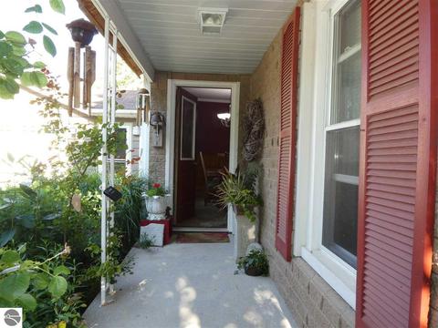217 N Barnes St, Ithaca, MI 48847 photo 6