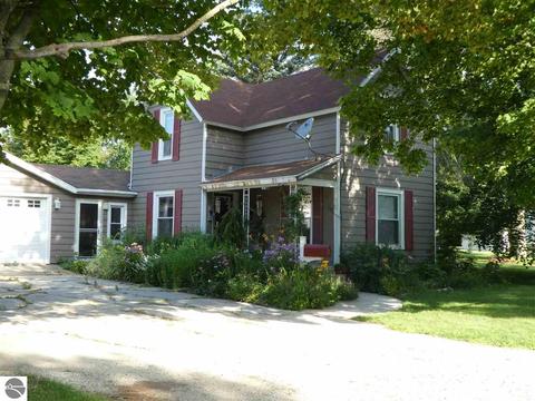217 N Barnes St, Ithaca, MI 48847 photo 1