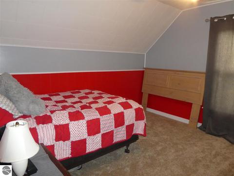 217 N Barnes St, Ithaca, MI 48847 photo 22