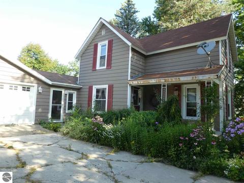 217 N Barnes St, Ithaca, MI 48847 photo 2