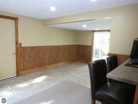 217 N Barnes St, Ithaca, MI 48847 photo 13