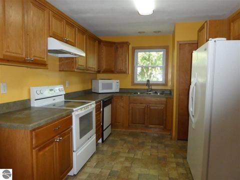 217 N Barnes St, Ithaca, MI 48847 photo 10